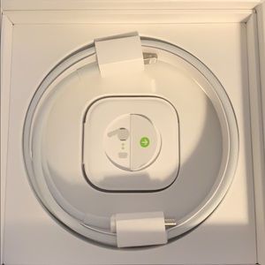 Apple AirPods Pro with Wireless Case